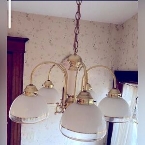 Hanging Light kitchen/dining room, brass with 5 frosted glass shades